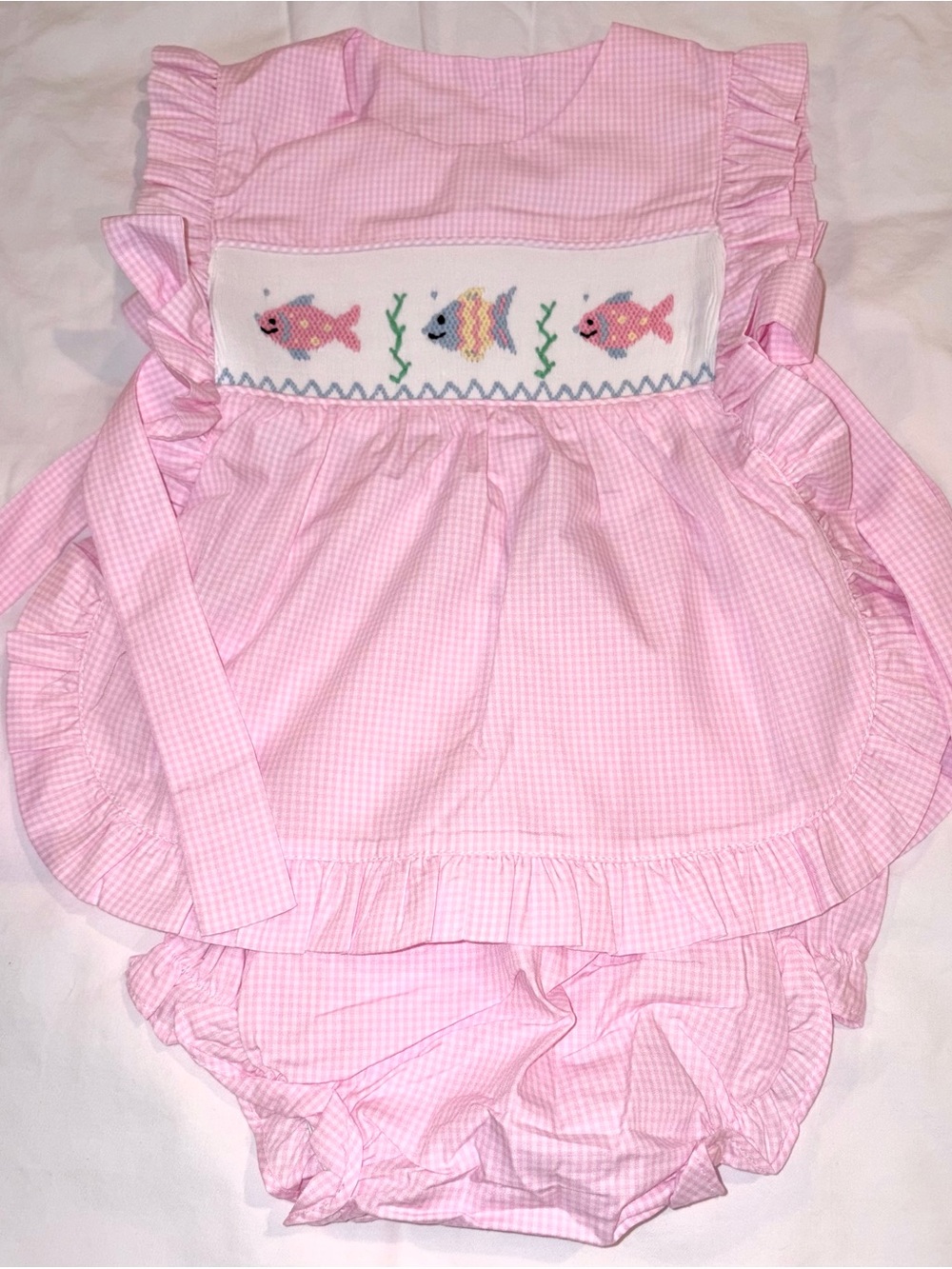 Stitchy Fish smocked pink gingham diaper set w/side bows 18 months NWT